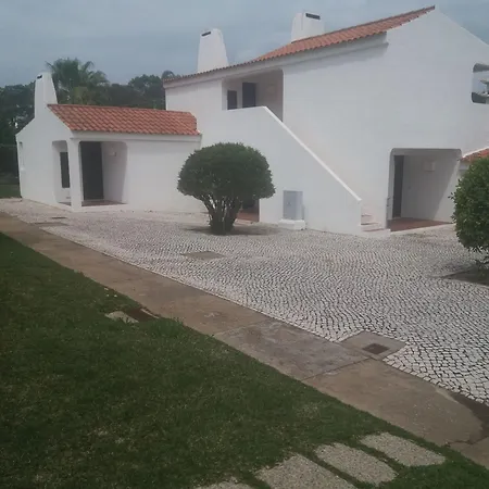 Aldeia Da Falesia