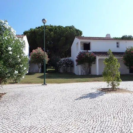 Aldeia Da Falesia